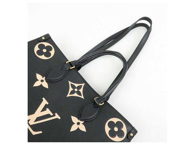 Borsa Tote Louis Vuitton Bicolor Monogram Empreinte On The Go MM M45495 - vista 6