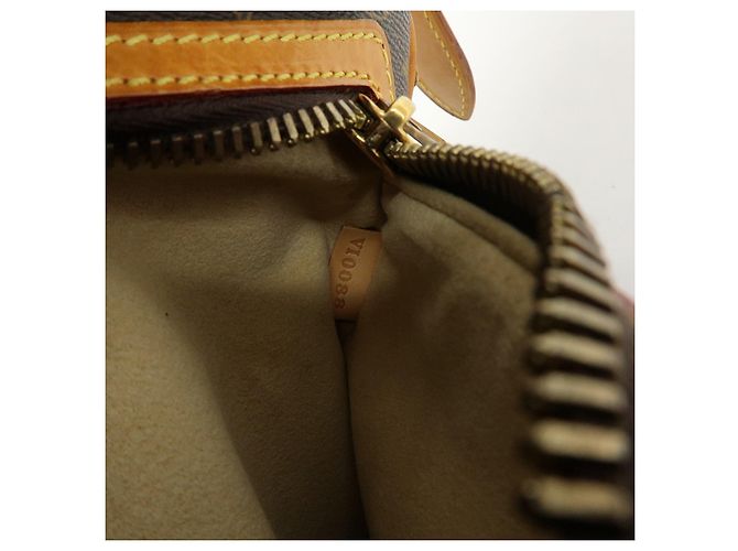 Louis Vuitton Monogram Hudson GM Canvas Shoulder Bag Brown M40045 - vista 24