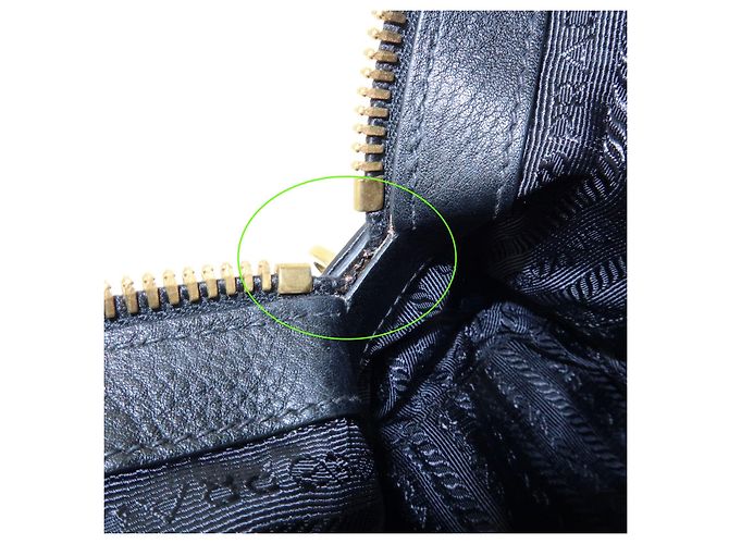 Borsa a tracolla e borsa a mano PRADA in pelle Vitello Daino Nero B3091M - vista 22