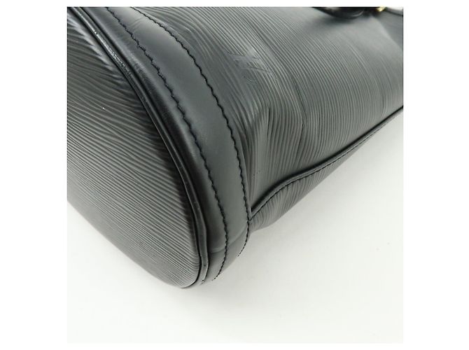 Louis Vuitton Epi Petit Bucket PM Shoulder Bag Noir M58992 - vista 10