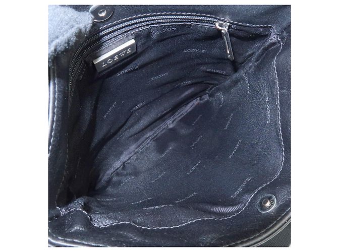 LOEWE Borsa a tracolla Anagram in pelle di vitello Borsa a tracolla Black - vista 17