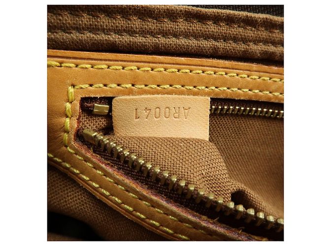 Borsa a tracolla Louis Vuitton Monogram Trotteur Canvas Brown M51240 - vista 24