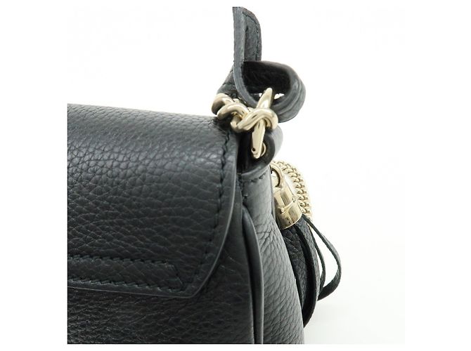 GUCCI SOHO Borsa a Tracolla e Spalla in Pelle di Vitello con Catena Nera 536224 - vista 15