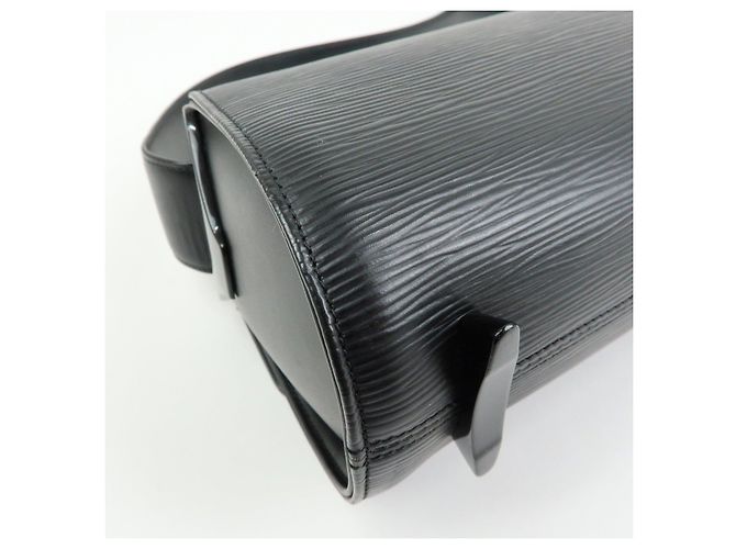 Borsa a tracolla Louis Vuitton Epi Nocturne GM Noir Black M52172 - vista 12