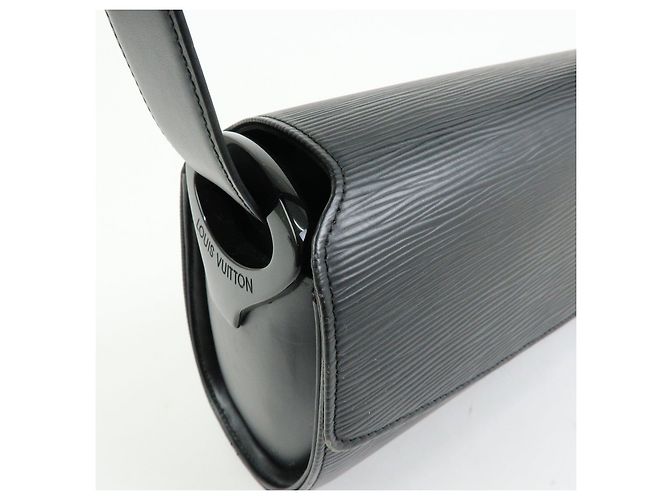 Borsa a tracolla Louis Vuitton Epi Nocturne GM Noir Black M52172 - vista 14