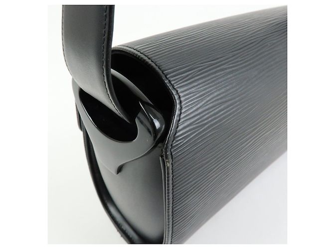 Borsa a tracolla Louis Vuitton Epi Nocturne GM Noir Black M52172 - vista 16