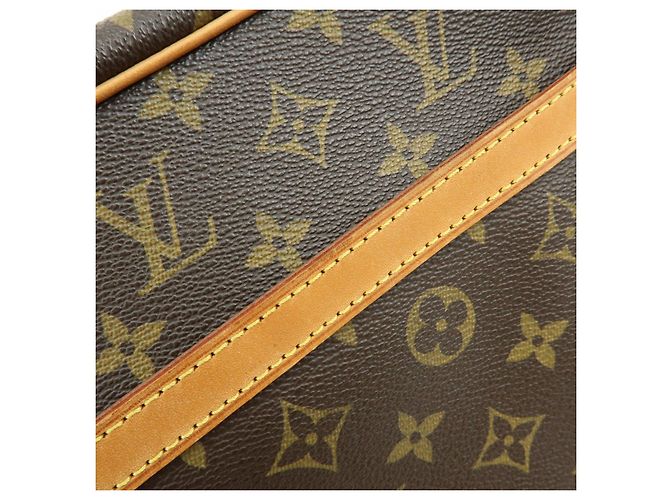 Borsa a tracolla Louis Vuitton Monogram Trocadero 27 M51274 - vista 17