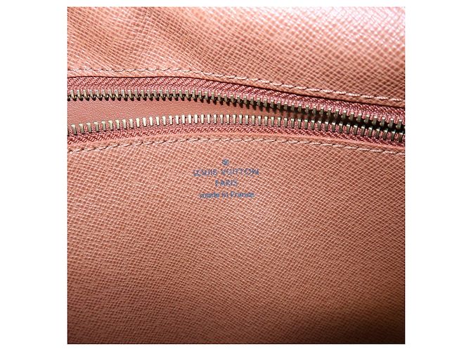 Borsa a tracolla Louis Vuitton Monogram Trocadero 27 M51274 - vista 23