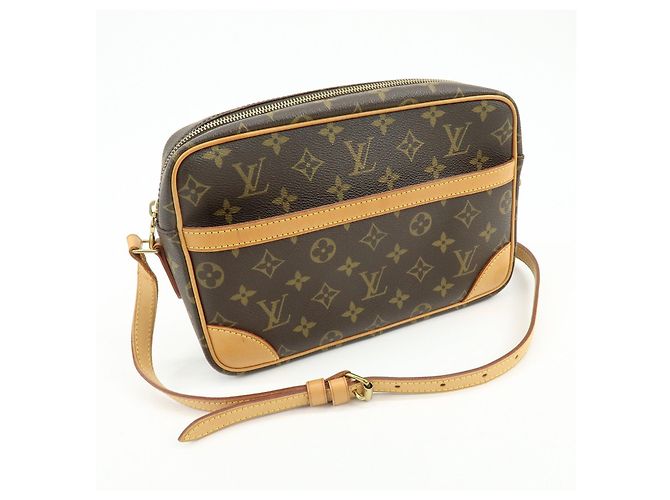 Borsa a tracolla Louis Vuitton Monogram Trocadero 27 M51274 - vista 4