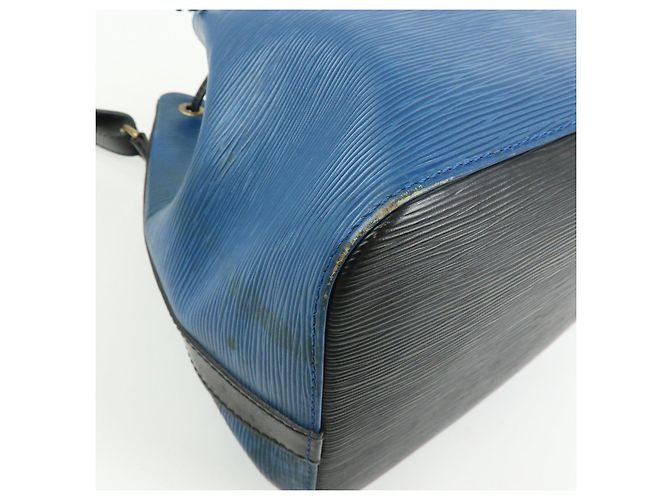 Borsa a tracolla Louis Vuitton Epi Petit Noe Bicolor Blue Noir Ｍ44152 - vista 10