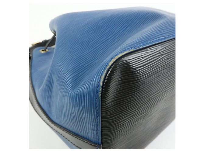 Borsa a tracolla Louis Vuitton Epi Petit Noe Bicolor Blue Noir Ｍ44152 - vista 12
