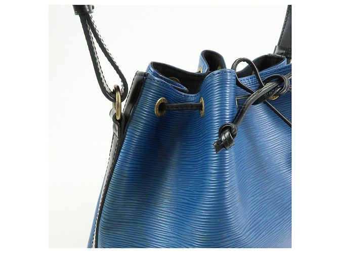 Borsa a tracolla Louis Vuitton Epi Petit Noe Bicolor Blue Noir Ｍ44152 - vista 15