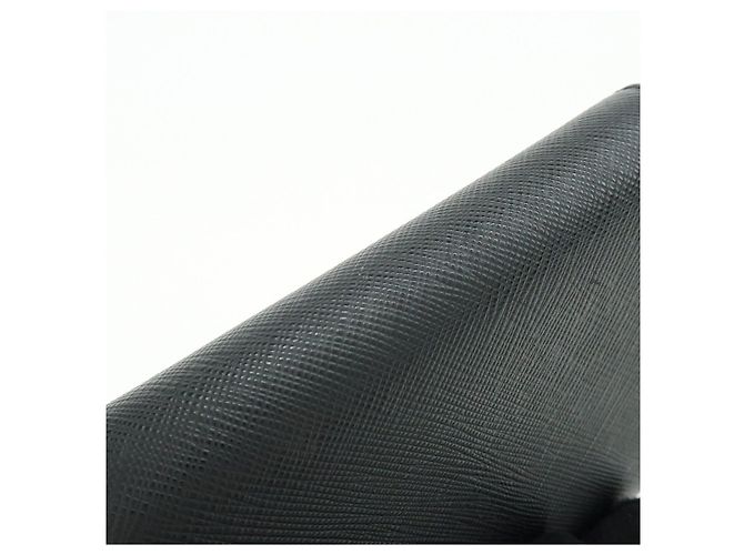 Cartera compacta bi-fold de piel Saffiano PRADA Negra Oro 1MH840 - vista 14