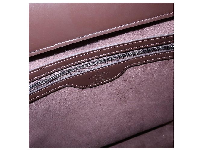 Borsa a tracolla Louis Vuitton Epi Verso in pelle Mocha M5281D - vista 18