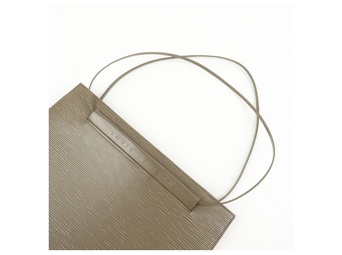 Louis Vuitton Borsa a tracolla Saint Tropez in pelle Epi Pepper M5246C - vista 6