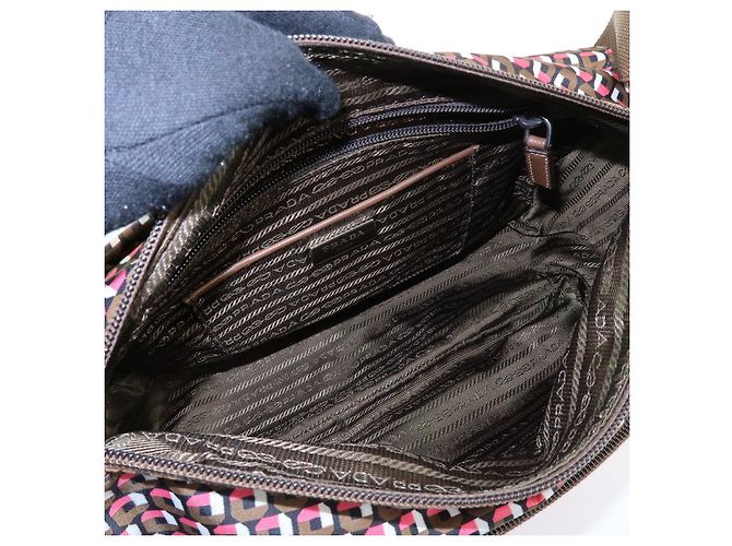 Borsa a tracolla in nylon e pelle con logo triangolare PRADA Marrone Rosa - vista 19