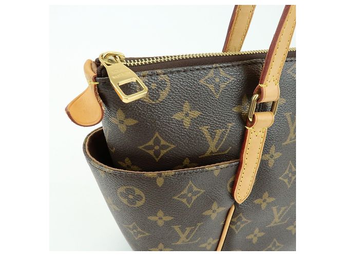 Borsa a spalla Louis Vuitton Monogram Totally PM Brown M56688 - vista 14
