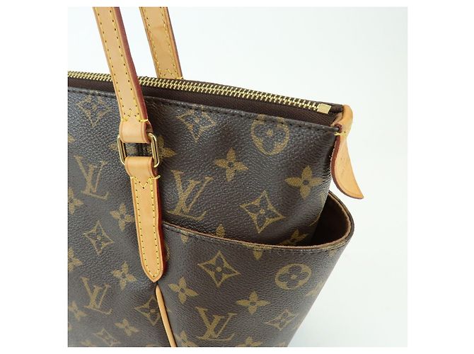 Borsa a spalla Louis Vuitton Monogram Totally PM Brown M56688 - vista 15