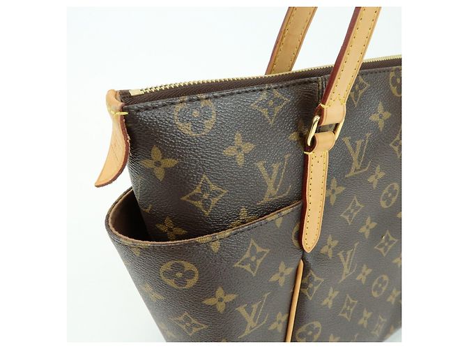 Borsa a spalla Louis Vuitton Monogram Totally PM Brown M56688 - vista 16