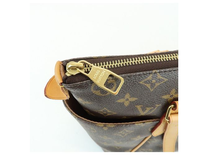 Borsa a spalla Louis Vuitton Monogram Totally PM Brown M56688 - vista 17