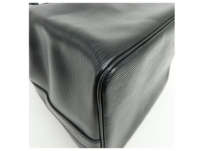 Borsa a tracolla Louis Vuitton Epi Petit Noe Noir Black M44102 - vista 12