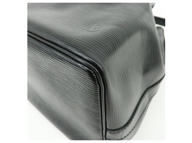 Borsa a tracolla Louis Vuitton Epi Petit Noe Noir Black M44102 - vista 13