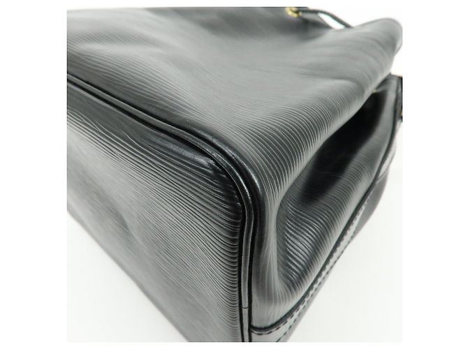 Borsa a tracolla Louis Vuitton Epi Petit Noe Noir Black M44102 - vista 14