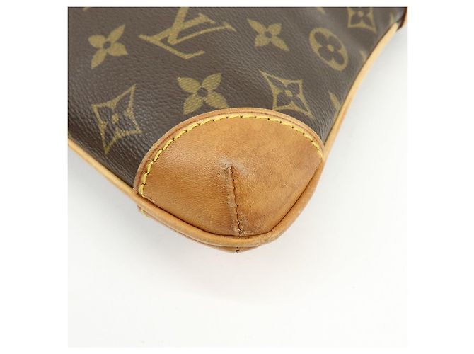 Borsa a mano e a tracolla Louis Vuitton Monogram Coussin GM Marrone M51141 - vista 10