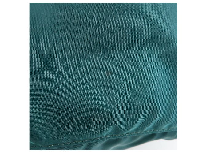Borsa a tracolla PRADA in nylon e pelle Saffiano con logo triangolare Verde - vista 11