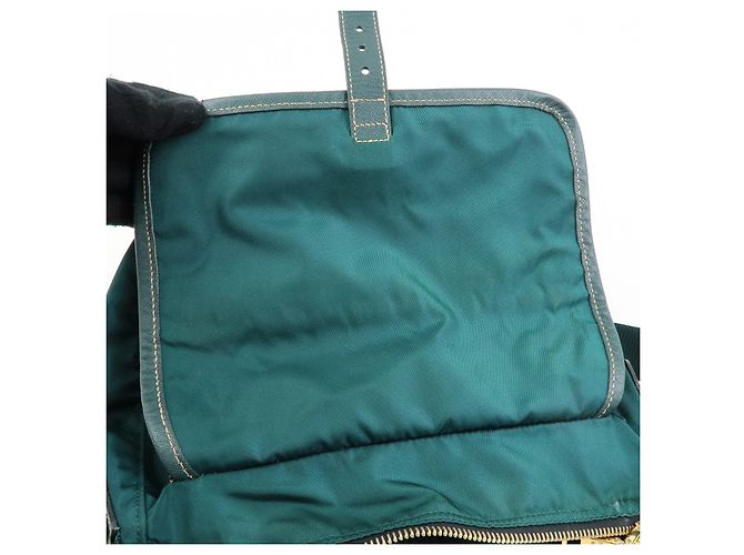 Borsa a tracolla PRADA in nylon e pelle Saffiano con logo triangolare Verde - vista 18
