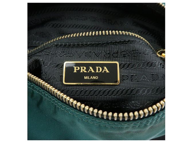 Borsa a tracolla PRADA in nylon e pelle Saffiano con logo triangolare Verde - vista 24