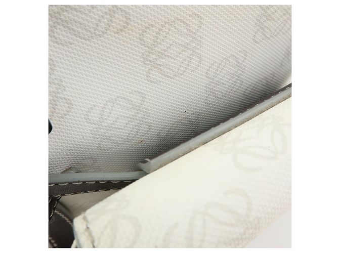 Borsa a mano LOEWE Anagram in PVC e pelle Borsa Boston Bianca e Marrone Scuro - vista 16