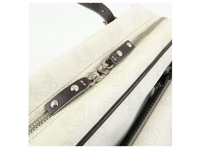 Borsa a mano LOEWE Anagram in PVC e pelle Borsa Boston Bianca e Marrone Scuro - vista 20