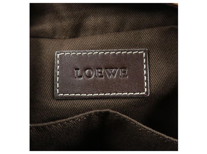 Borsa a mano LOEWE Anagram in PVC e pelle Borsa Boston Bianca e Marrone Scuro - vista 24