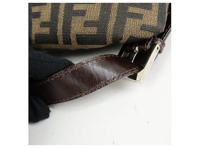 FENDI Mamma Baguette Zucca Canvas Leather Shoulder Bag Brown 26424 - vista 10