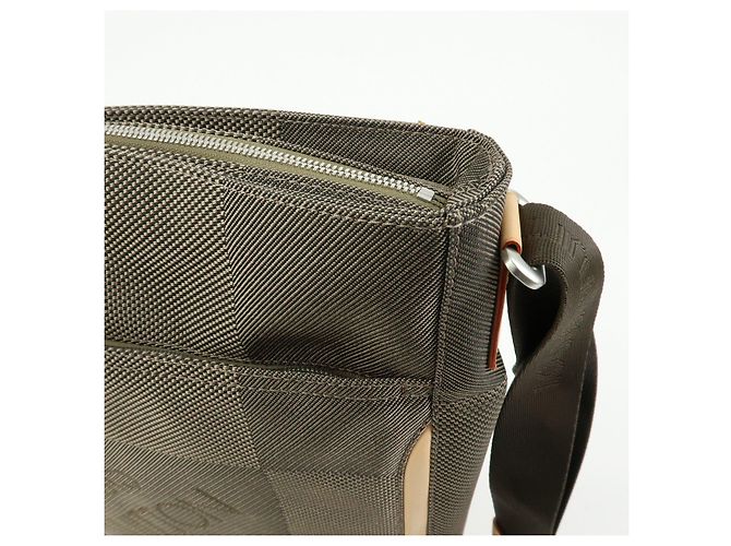 Louis Vuitton Damier Giant Compagnon Shoulder Bag Terre M93045 - vista 14