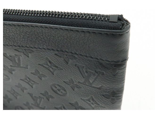 Louis Vuitton Monogram Shadow Leather Pochette To-Go Clutch Bag M81570 - vista 12