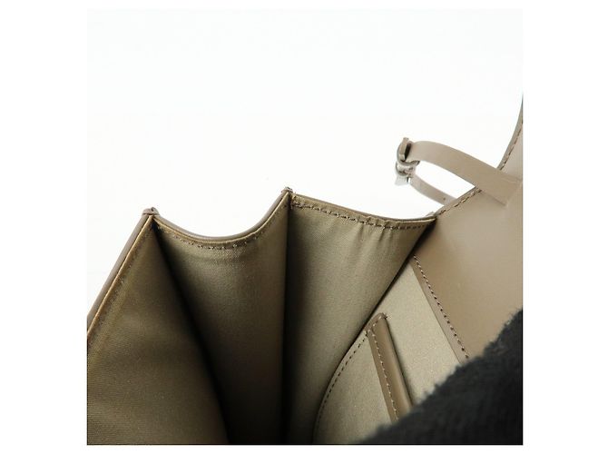 Borsa a tracolla Louis Vuitton Biarritz PM in pelle Epi Pepper M5293B - vista 20