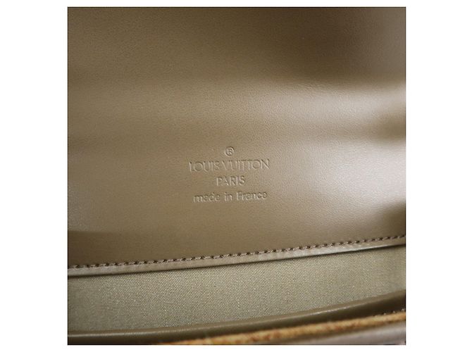 Borsa a tracolla Louis Vuitton Biarritz PM in pelle Epi Pepper M5293B - vista 23