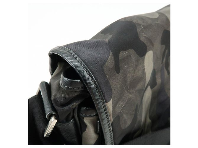 Borsa a tracolla PRADA in nylon e pelle Saffiano con logo triangolare Khaki VA0768 - vista 14