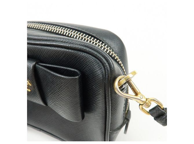 Borsa a tracolla PRADA in pelle Saffiano motivo nastro nero 1NF674 - vista 15