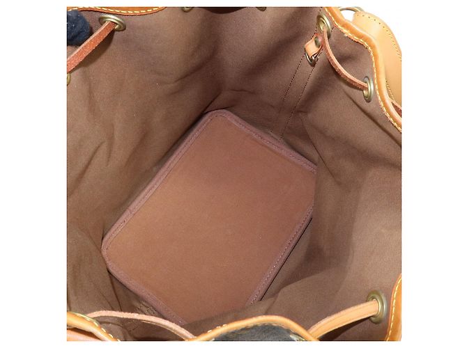 Borsa a tracolla Louis Vuitton Monogram Petit Noe Brown M42226 - vista 21