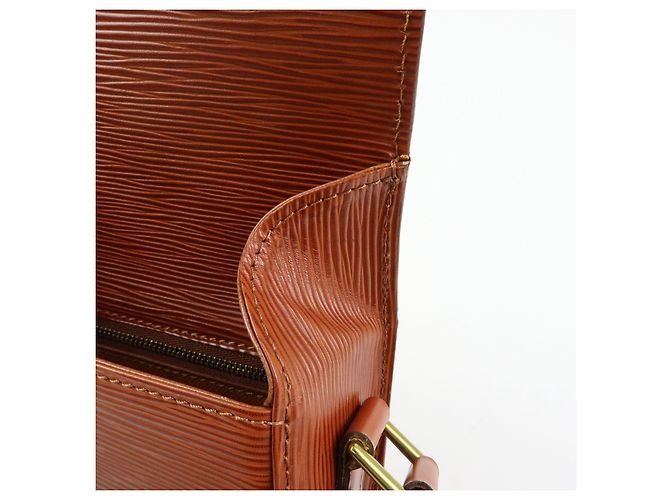 Saint-Cloud Borsa a tracolla Louis Vuitton Epi Saint Cloud Kenya Brown M52193 - vista 19