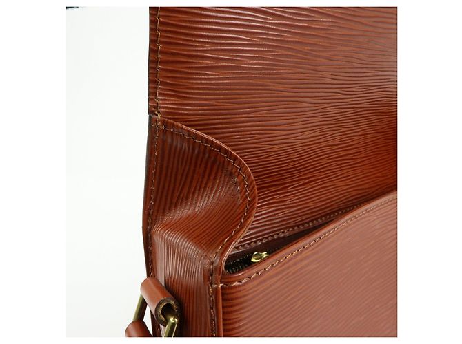Saint-Cloud Borsa a tracolla Louis Vuitton Epi Saint Cloud Kenya Brown M52193 - vista 20