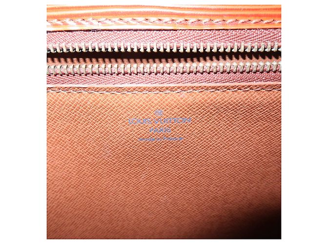 Saint-Cloud Borsa a tracolla Louis Vuitton Epi Saint Cloud Kenya Brown M52193 - vista 23