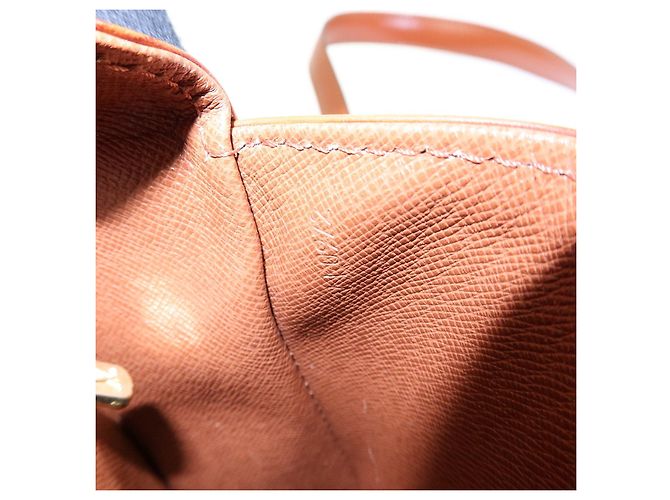Saint-Cloud Borsa a tracolla Louis Vuitton Epi Saint Cloud Kenya Brown M52193 - vista 24