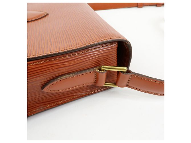 Saint-Cloud Borsa a tracolla Louis Vuitton Epi Saint Cloud Kenya Brown M52193 - vista 7