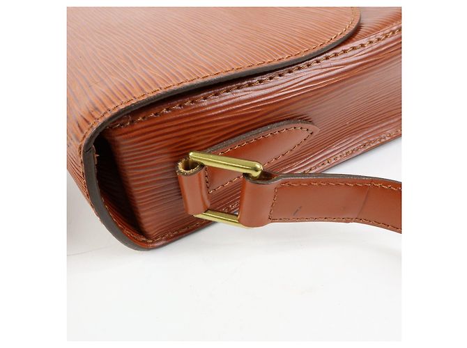 Saint-Cloud Borsa a tracolla Louis Vuitton Epi Saint Cloud Kenya Brown M52193 - vista 9