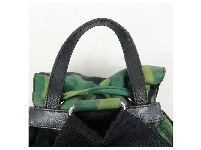 Zaino PRADA in nylon e pelle con logo Triangle Camouflage BZ0032 - vista 10