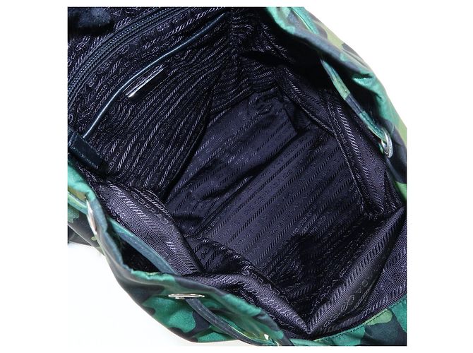 Zaino PRADA in nylon e pelle con logo Triangle Camouflage BZ0032 - vista 15